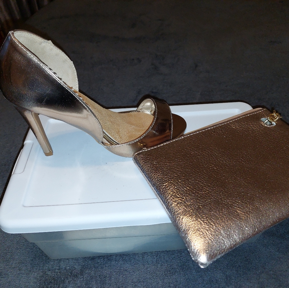 Women's shoes